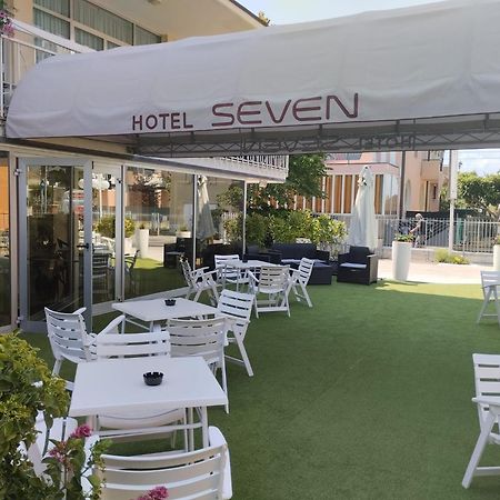 Hotel Seven Rimini Exterior foto